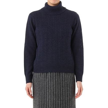 【イタリー糸】アルパカ混ケーブル柄プルオーバー