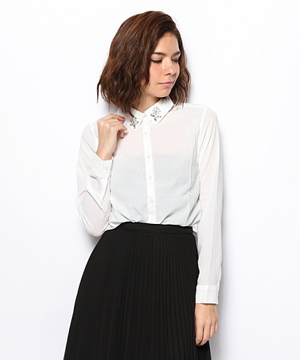 ｼﾞｮｰｾﾞｯﾄﾋﾞｼﾞｭ付き襟ブラウス