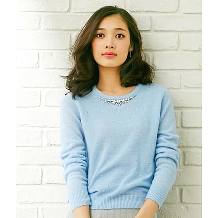 [L]ビジュー使いラウンドニットプルオーバー