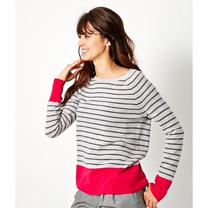 カシミアパネル配色ニットプルオーバー