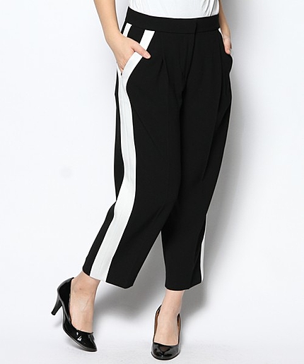 SATINBACKCREPEパンツ