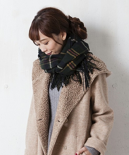 ＭＯＯＮチェックマフラー