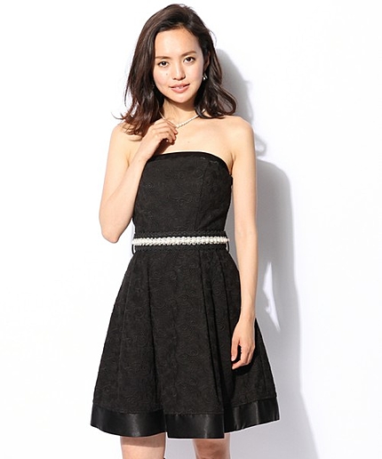 ◆エンブロイダリーレースドレス