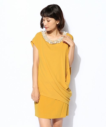 ドルマンドレープワンピース