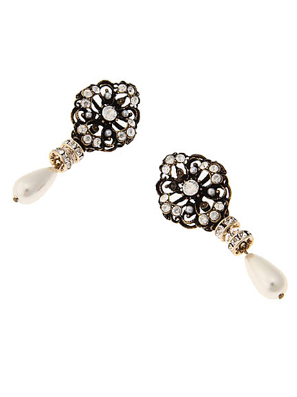 Ungridアンティークフラワーピアス