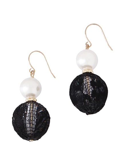 レースカバーピアス