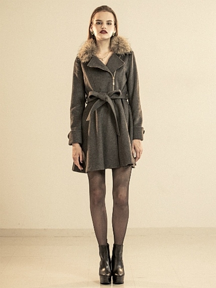 dazzlin【moi】リアルファー付フレアーコート