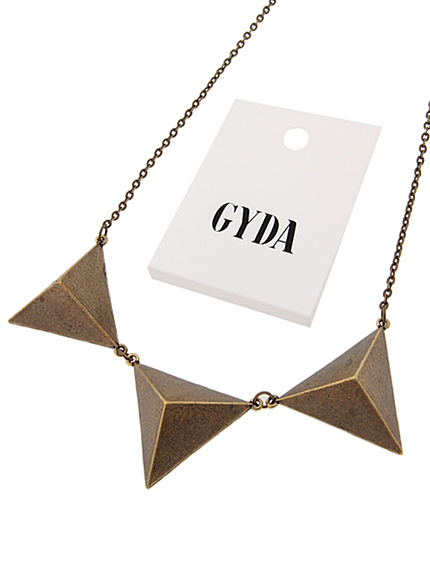 GYDABIGピラミッドスタッズNC