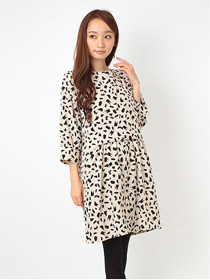 幾何柄ワンピース