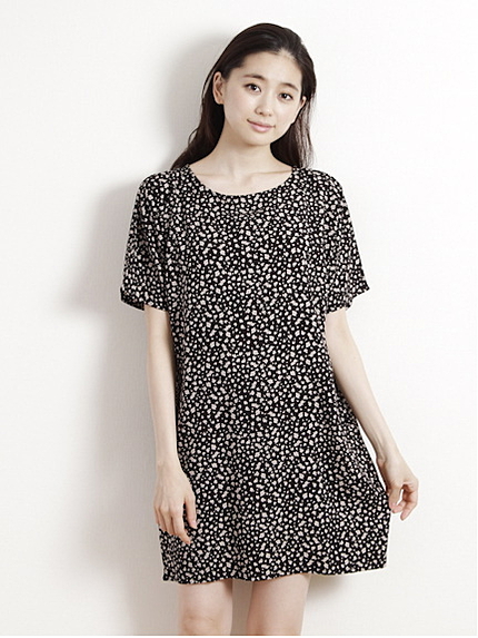 コバナガラワンピース