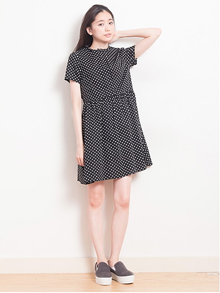 <サイズコンシェルジュ>ドットスタンドフリルワンピース