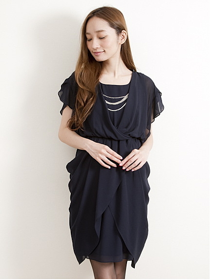 ネックレス付きドレス