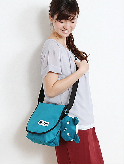 OUTDOORウサギポーチメッセンジャー