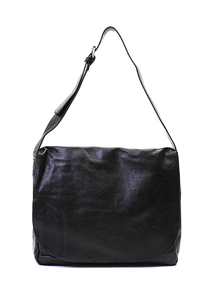 PEROレザーショルダーバック