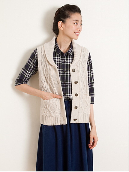 Bケーブルニットベスト