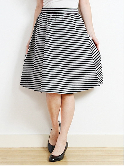 Nリップルボーダーミディフレアスカート