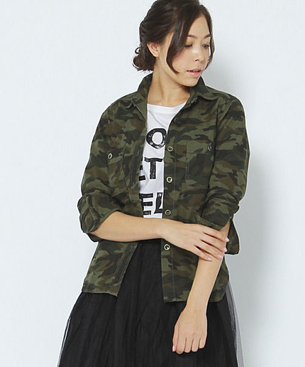 カモフラージュ柄ミリタリージャケット