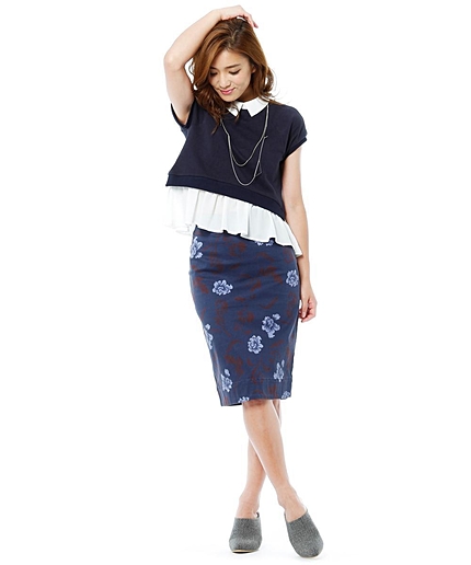 コットンサテンプリントタイトスカート