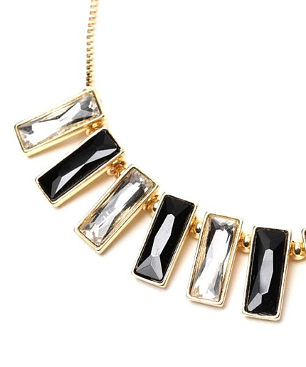 スクエアバーネックレス