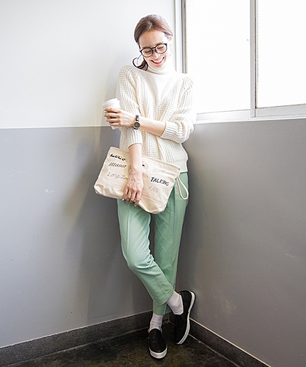 Ｃスリムテーパードパンツ