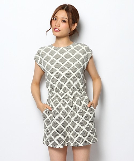 ノーカラーサロペットバミューダ