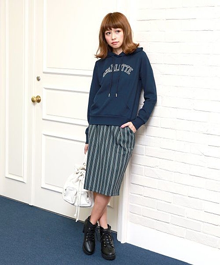 ストライプミディタイトスカート