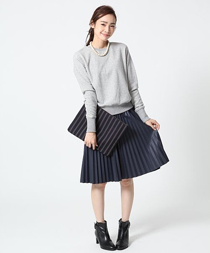 Ｆレザープリーツミドルスカート