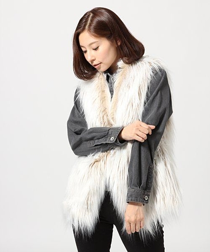 フェイクファーベスト