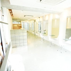 FACE-T表参道　フェイスティ オモテサンドウ