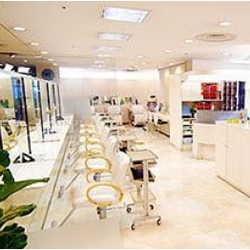 mani CREARE ルミネ荻窪店