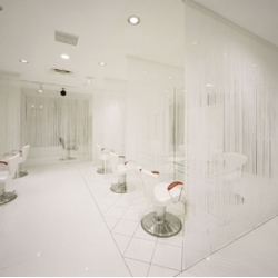 HAIR & MAKE EARTH　藤沢店