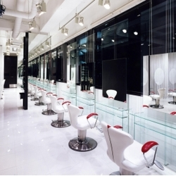 HAIR & MAKE EARTH　本厚木店