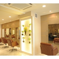 AUBE hair lagoon　新宿店