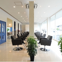 Hair resort salon  ｒａｃｃｏｏｎ水戸店＜ヘアーリゾートサロン　ラクーン水戸店＞