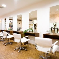 美容室 TBK 赤羽店