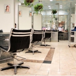 ヘアーカッティングガーデン ジャック・モアザン 近鉄奈良店