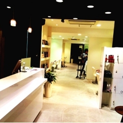 HAIR & MAKE EARTH　栄店