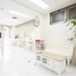 ヘアメイク専門店  risa. リサ  恵比寿　代官山