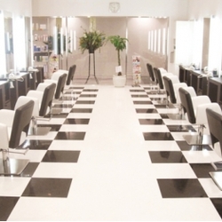 ヘアーサロン　ソシエ　上大岡店