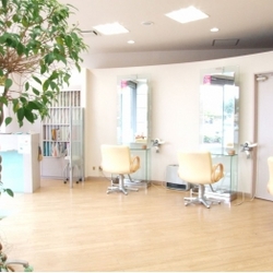 美容室　ROTE　ROZE　【ローテローゼ】