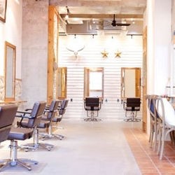 ALII hair lounge【アリー ヘア ラウンジ】
