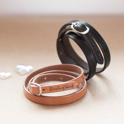 2人の「絆」を深める　メッセージ入り　ペアレザーブレスレット