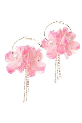 & by P&D(アンドバイピーアンドディー) フラワーフープピアス