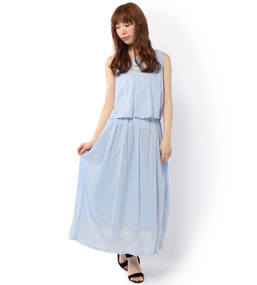 【PAGEBOY】刺繍柄マキシ丈ワンピース