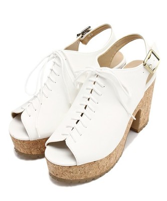 レースアップコルクサンダル