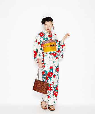 ふりふセレクト【ゆかた】梅椿(オフホワイト)