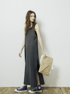 Ungrid スリットカットマキシワンピ