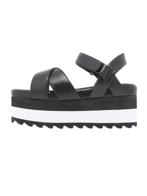 シャークソールサンダル