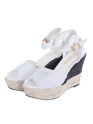 メッシュサンダル