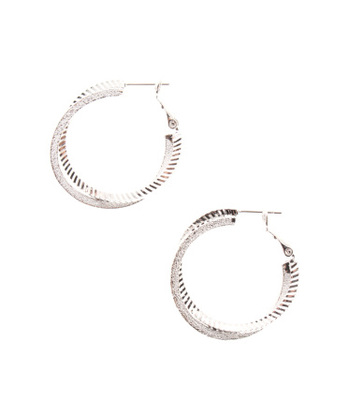 AZUL by moussy 型押しツインフープピアス